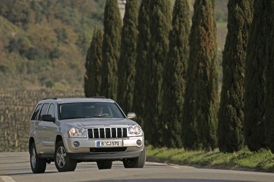  Jeep Grand Cherokee 2005 года  (фото 42 из 133)